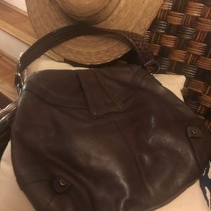 🌹Sophisticated styled shoulder bag -ELLIOTT LUCCA